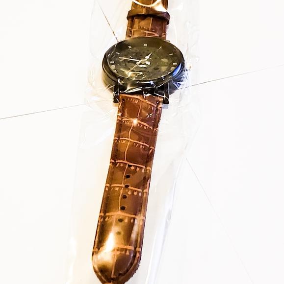 Brand New Unisex Watch - Picture 2 of 5